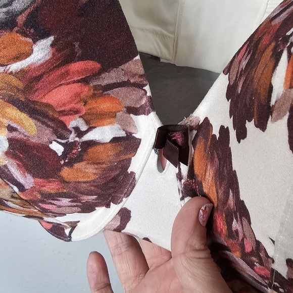 Cacique Intuition Full Coverage Womens Bra 40DDD Ivory Cream Brown Fall Leaves - Picture 4 of 11